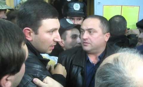 У Дніпропетровську вибори перейшли в силове протистояння