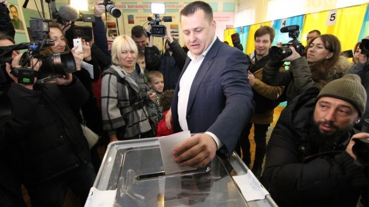 Філатов перемагає на виборах мера Дніпропетровська — паралельний підрахунок штабу кандидата